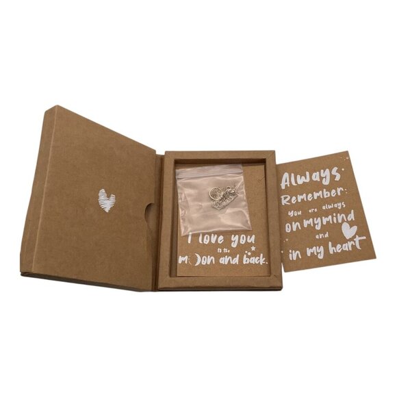 Hand & Heart Gold Open Circle Pendant Necklace I Love You To The Moon & Back - Picture 2 of 9